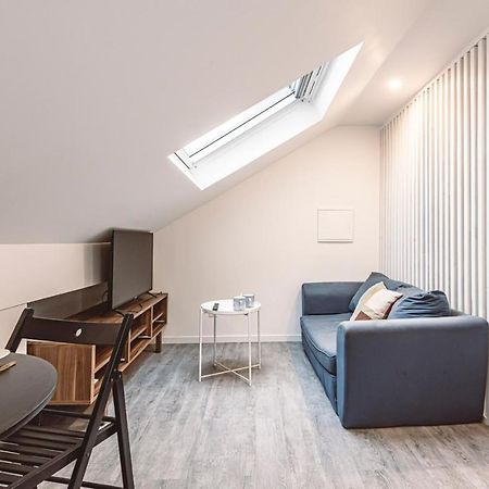 ריימס Le Coquet Logement Climatise Face A La Cathedrale - 3G מראה חיצוני תמונה