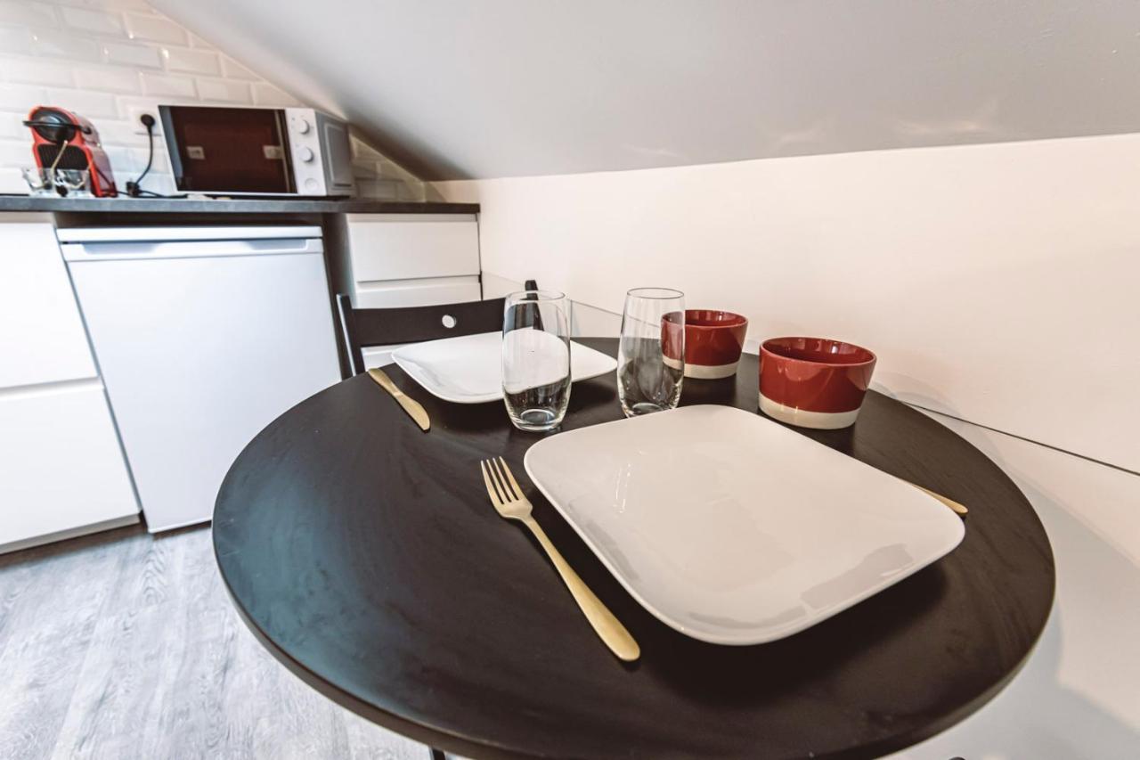 ריימס Le Coquet Logement Climatise Face A La Cathedrale - 3G מראה חיצוני תמונה
