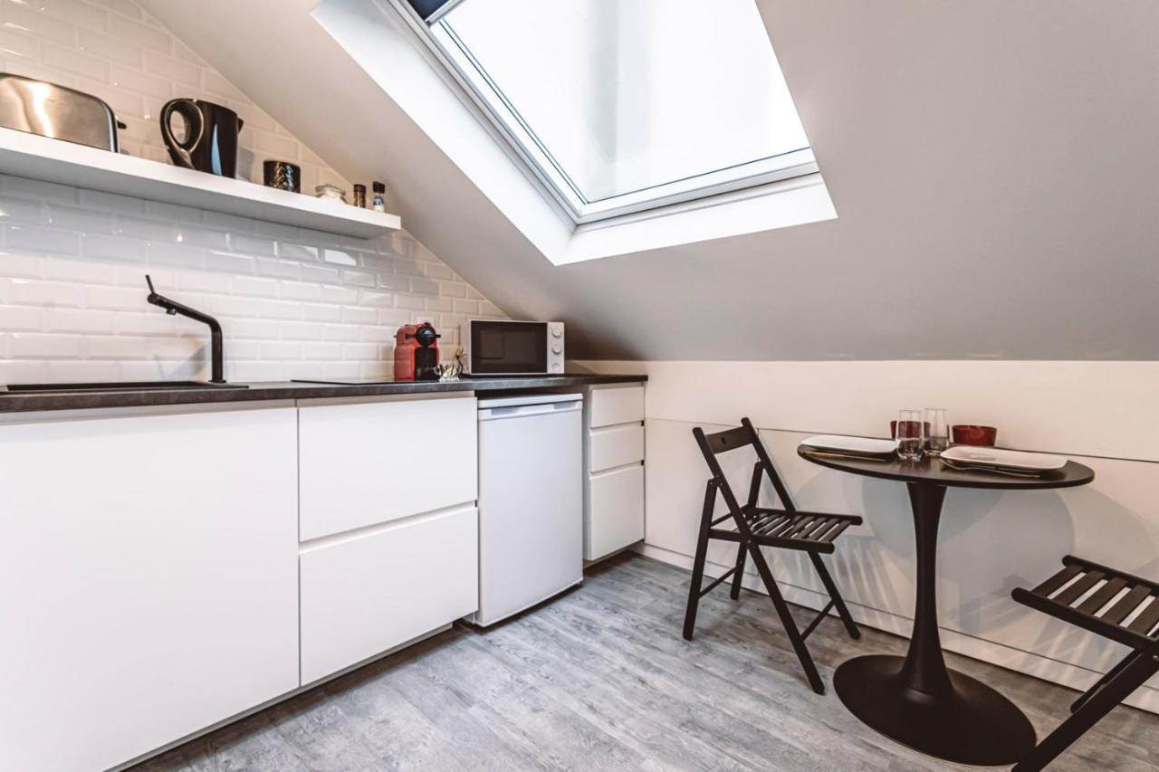 ריימס Le Coquet Logement Climatise Face A La Cathedrale - 3G מראה חיצוני תמונה