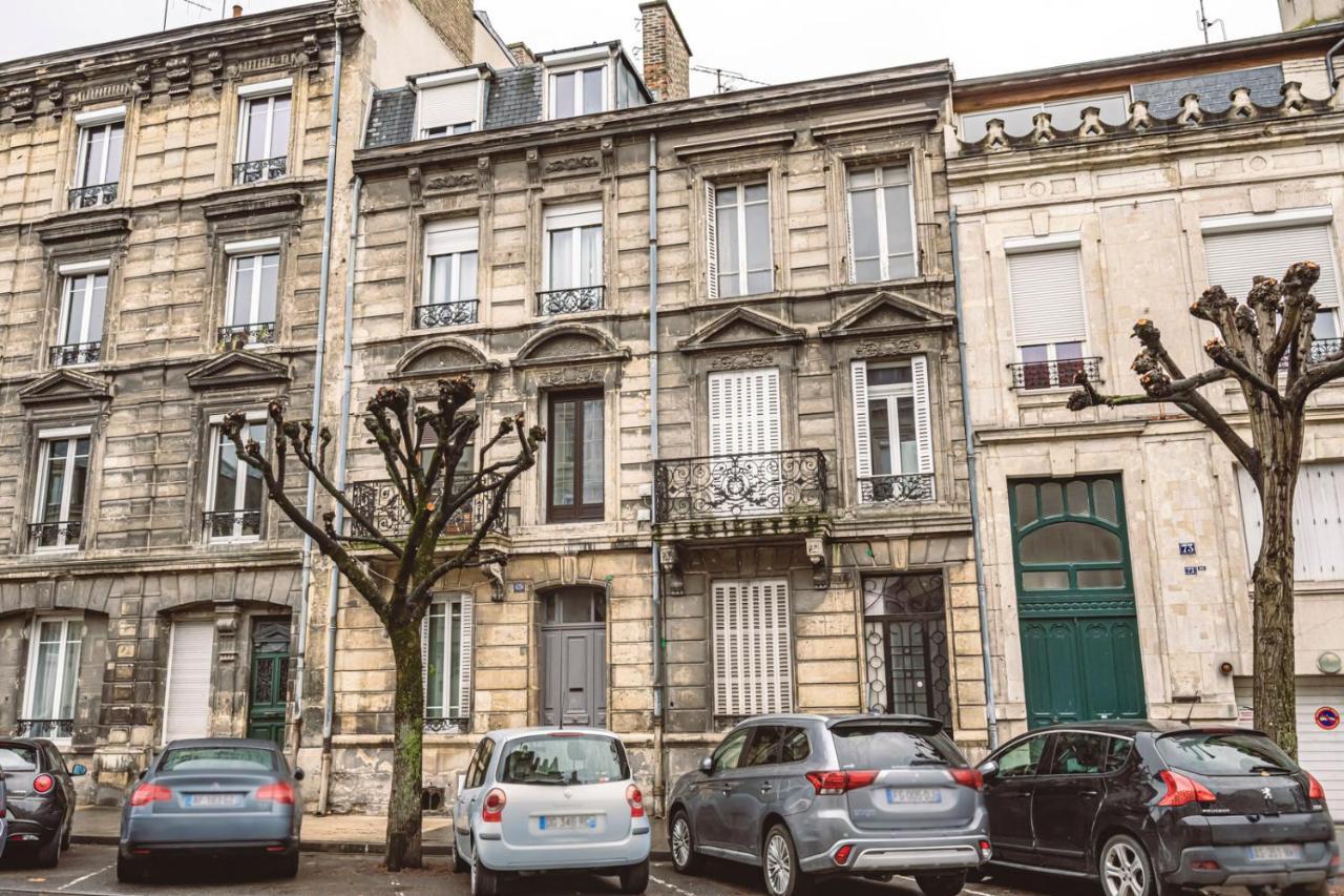 ריימס Le Coquet Logement Climatise Face A La Cathedrale - 3G מראה חיצוני תמונה